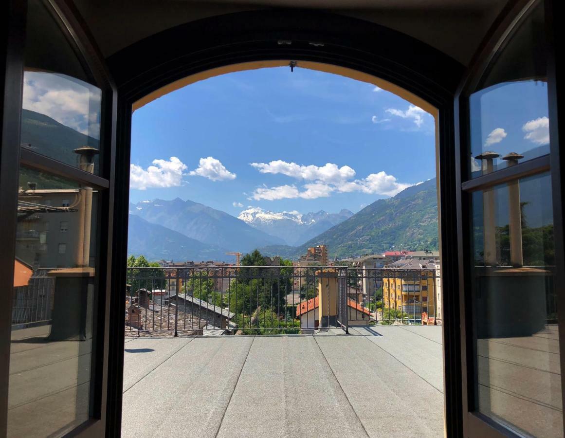 Mansarda Del Sole, Nel Cuore Di Aosta Exterior foto